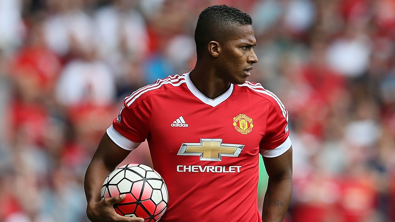 包含瓦伦西亚险胜曼联，托雷斯三分雨点燃全场的词条